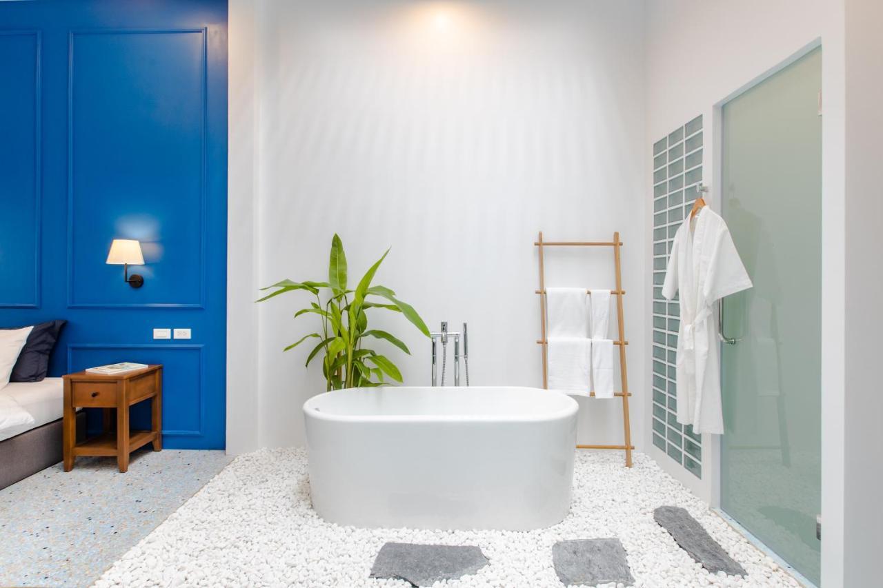 The Elements Boutique House Hotel Phuket Bagian luar foto